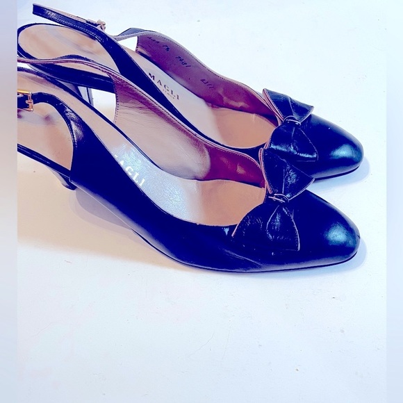 Bruno Magli Black Leather Heels Bow Tie 3” Heels Size 7.5 AAA Women - Picture 4 of 9